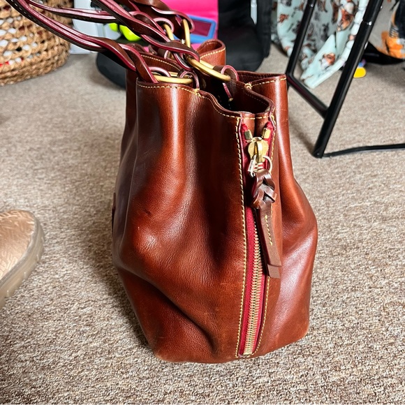 Pre Loved Dooney & Bourke Brown Leather Handbag - Picture 3 of 16